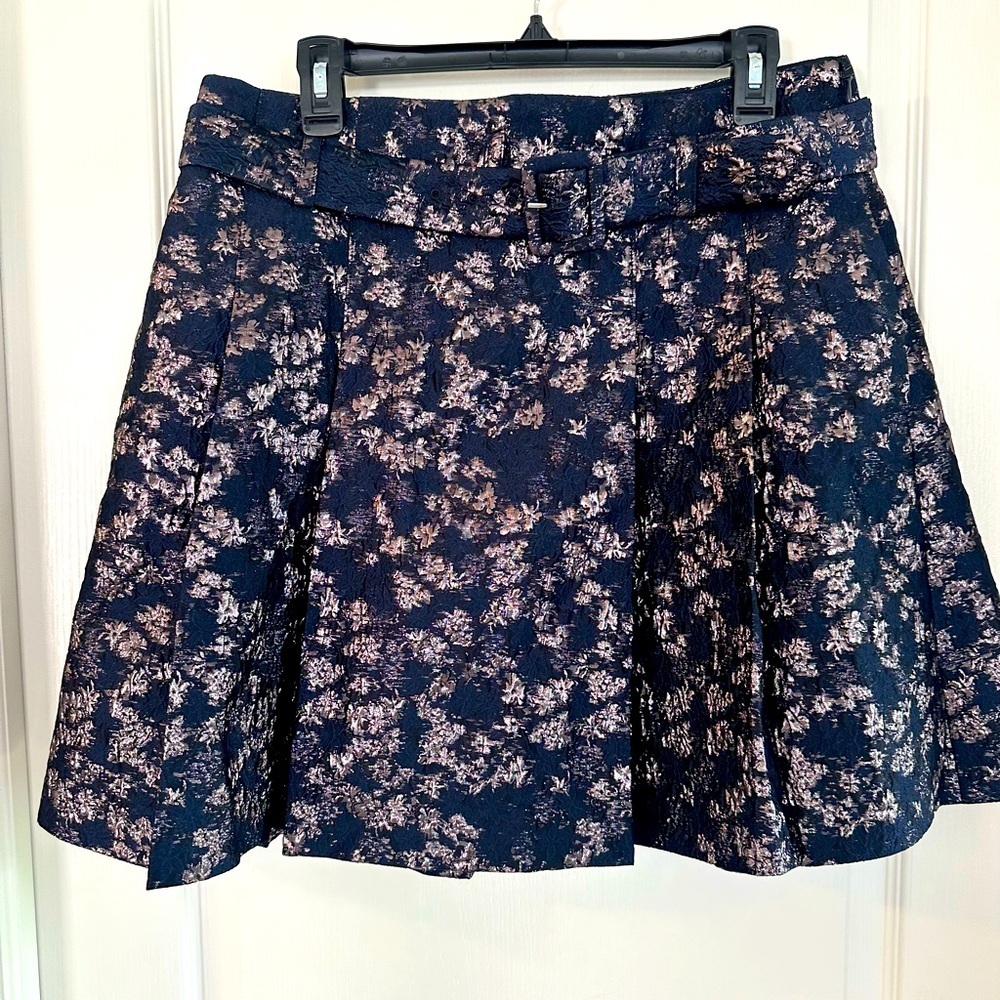 Club Monaco Pleated Lined Belted Brocade Skirt – With Pockets - Size 10 NWT
